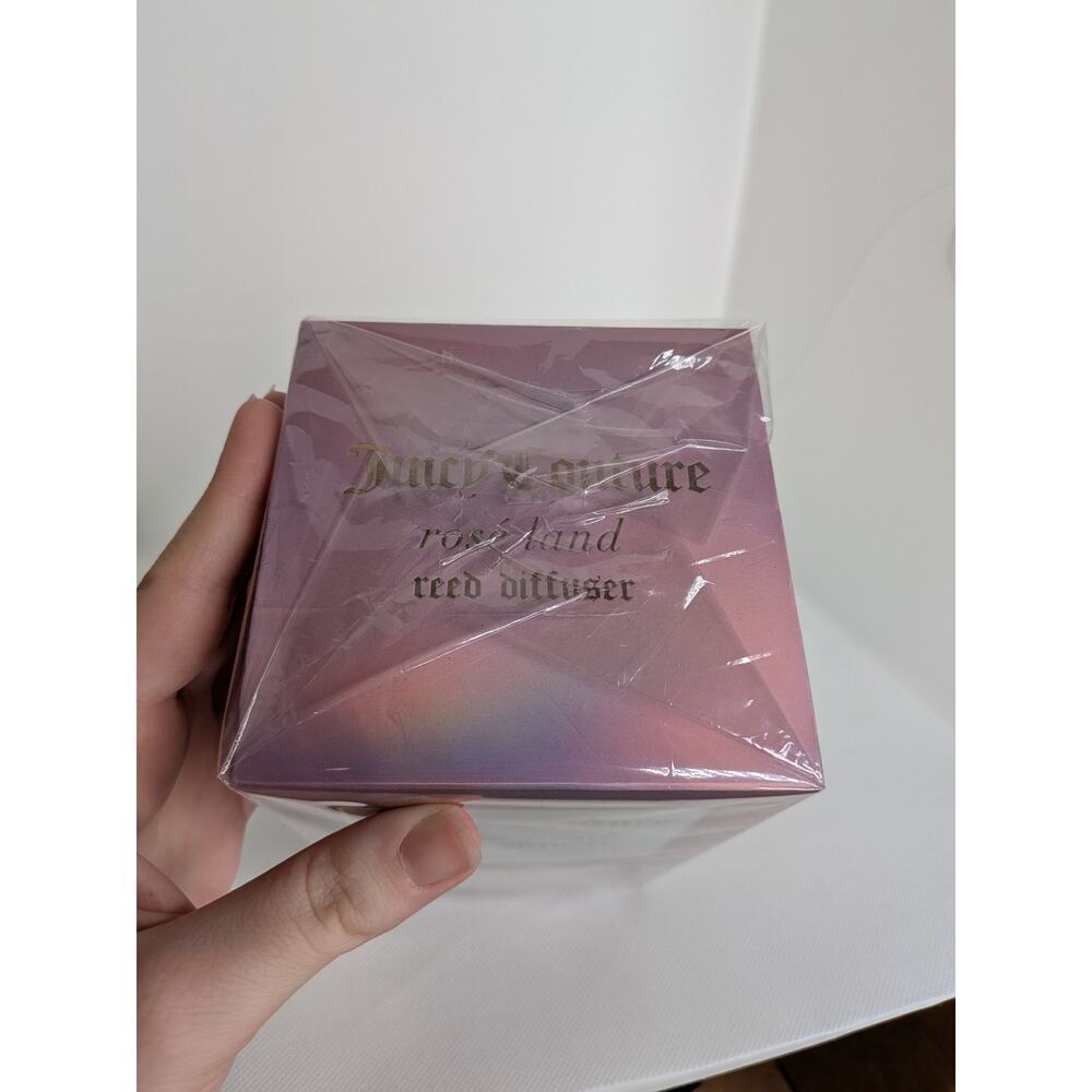 NWT Juicy Couture Rosé Land Reed Diffuser Peony Blossom, Rose Petals, & Melon - Picture 9 of 11
